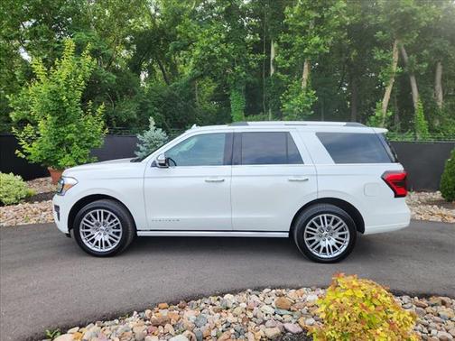 2024 Ford Expedition Platinum