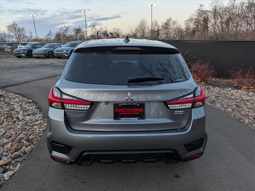 2024 Mitsubishi Outlander Sport SE