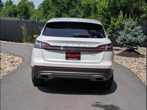 2020 Lincoln Nautilus Standard
