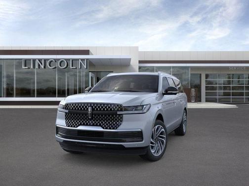 Gray Mist Metallic 2026 Lincoln Navigator L Reserve