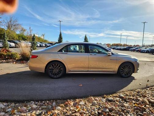 2017 Lincoln Continental Select