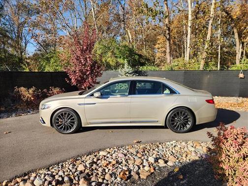 2017 Lincoln Continental Select