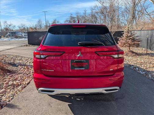 2024 Mitsubishi Outlander SE