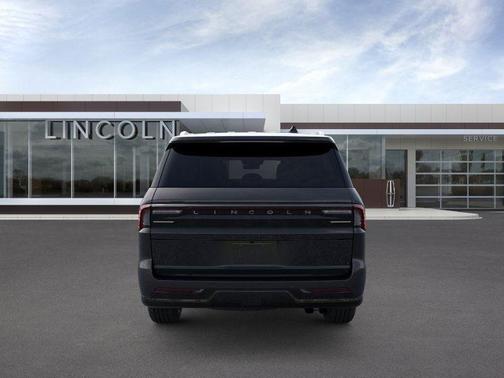 Infinite Black Metallic 2026 Lincoln Navigator L Black Label