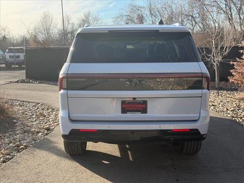 2026 Lincoln Navigator Reserve