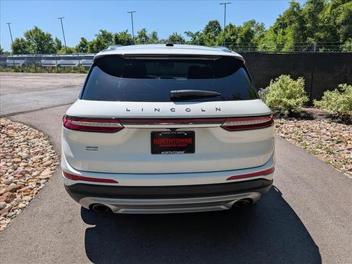 Pristine White 2022 Lincoln Corsair Standard