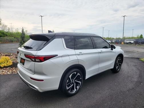 2024 Mitsubishi Outlander SEL