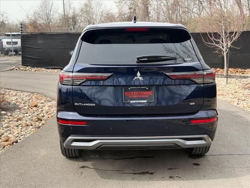 2026 Mitsubishi Outlander SE