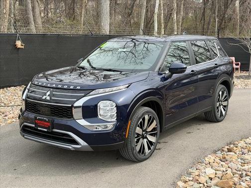 2026 Mitsubishi Outlander SE