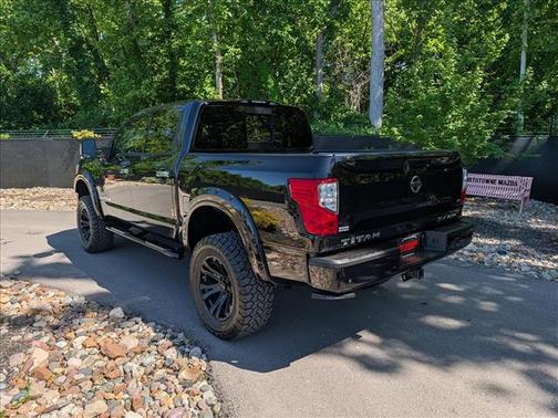 Black 2021 Nissan Titan SV