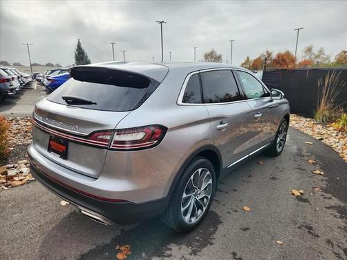 2021 Lincoln Nautilus Reserve