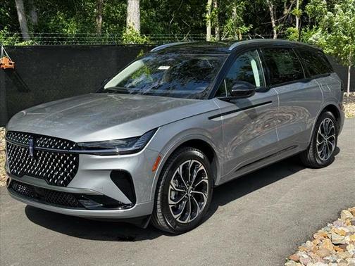 2025 Lincoln Nautilus Reserve