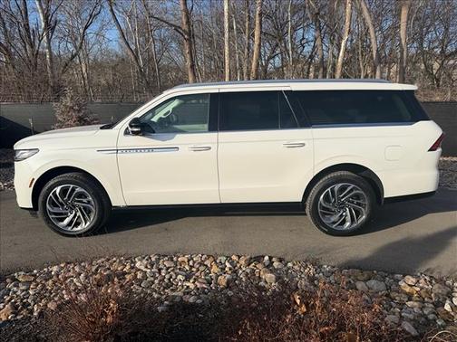 2026 Lincoln Navigator L Reserve