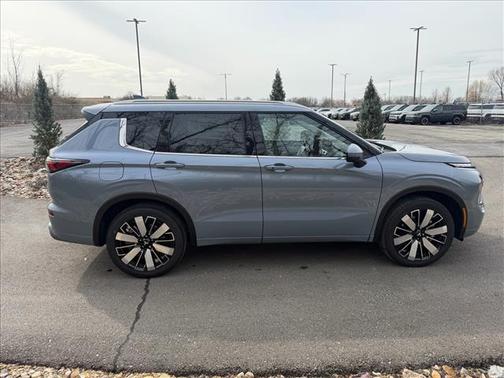 2026 Mitsubishi Outlander SEL