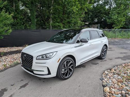 Pristine White 2023 Lincoln Corsair Grand Touring