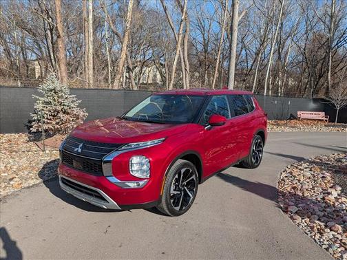 Diamond Red 2024 Mitsubishi Outlander SE