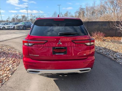 Diamond Red 2024 Mitsubishi Outlander SE