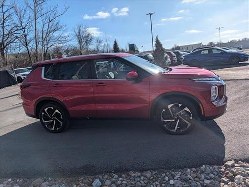 Diamond Red 2024 Mitsubishi Outlander SE