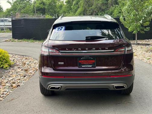 Burgundy 2022 Lincoln Nautilus Reserve