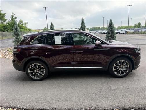 Burgundy 2022 Lincoln Nautilus Reserve