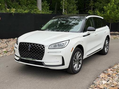 Pristine White 2026 Lincoln Corsair Grand Touring