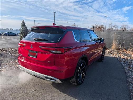 2024 Mitsubishi Outlander SE