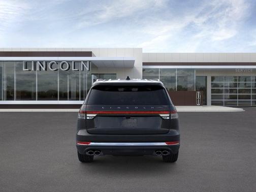 Infinite Black Metallic 2026 Lincoln Aviator Premiere