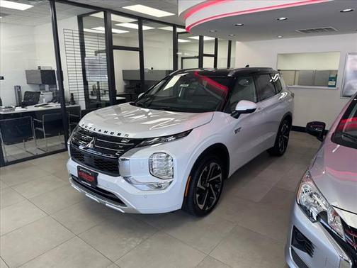 2025 Mitsubishi Outlander PHEV SEL