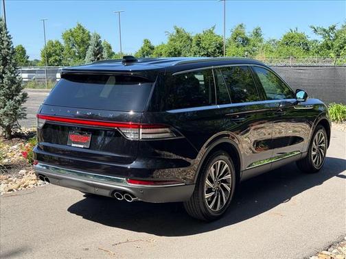 Infinite Black Metallic 2026 Lincoln Aviator Premiere