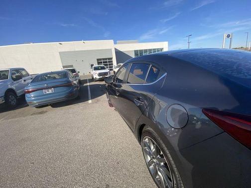 2018 Mazda Mazda3 Touring