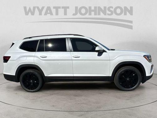 2026 Volkswagen Atlas 2.0T SE w/Technology 4MOTION