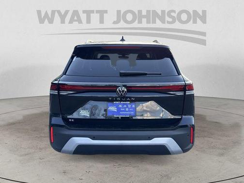 2025 Volkswagen Tiguan 2.0T SE