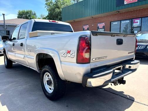 2004 Chevrolet Silverado 2500 LS H/D Crew Cab