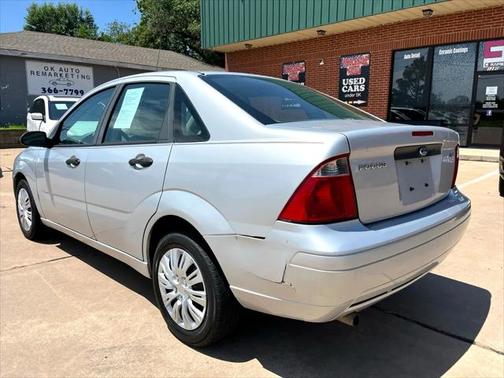 2005 Ford Focus ZX4 S