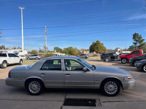 2010 Mercury Grand Marquis LS (Fleet Only)