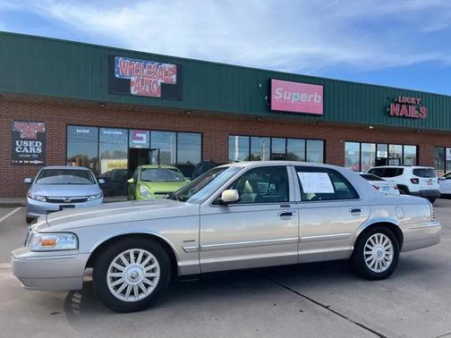 2010 Mercury Grand Marquis LS (Fleet Only)