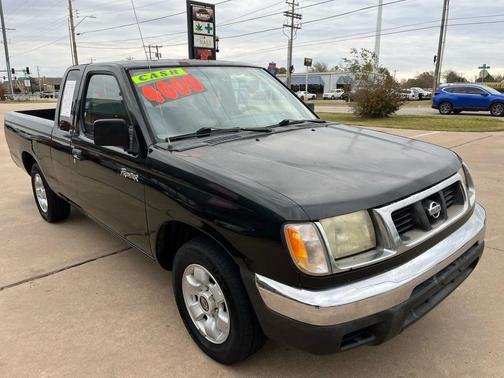 2000 Nissan Frontier XE King Cab