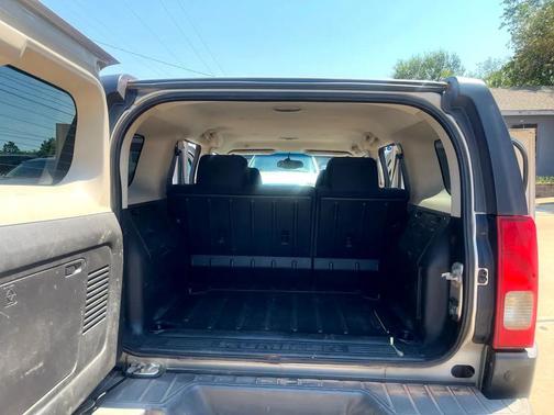 2006 Hummer H3 Base