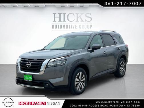 2023 Nissan Pathfinder SL
