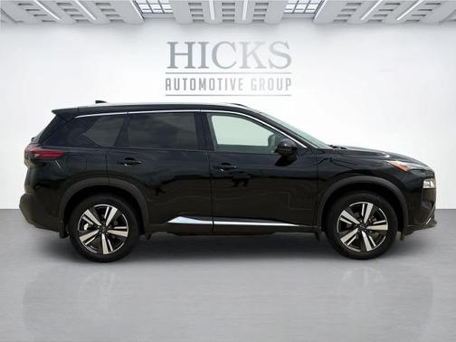 Black 2023 Nissan Rogue SL