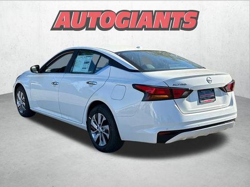 2025 Nissan Altima S FWD