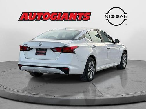 2025 Nissan Altima S FWD