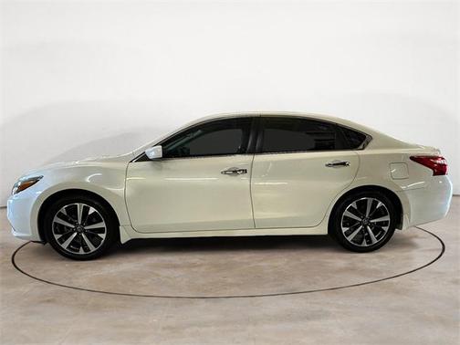 2016 Nissan Altima 2.5 SR