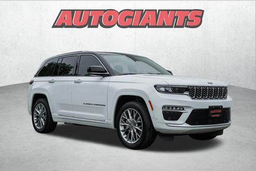 2022 Jeep Grand Cherokee Summit