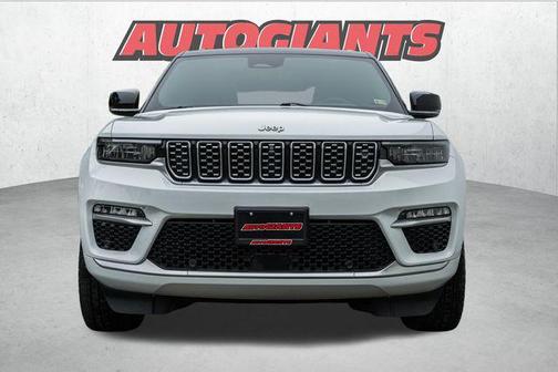 2022 Jeep Grand Cherokee Summit