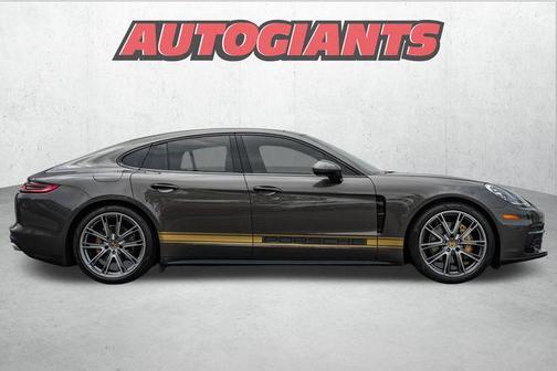 2018 Porsche Panamera Base