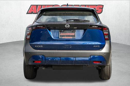 2025 Nissan Kicks S
