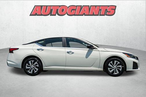 2025 Nissan Altima S FWD