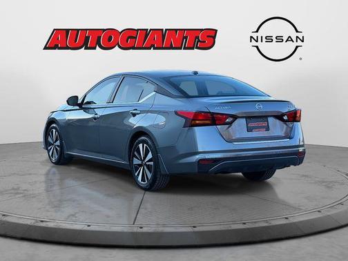 2021 Nissan Altima 2.5 SV