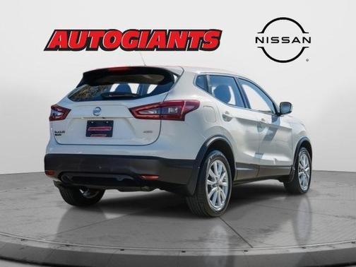 2022 Nissan Rogue Sport S